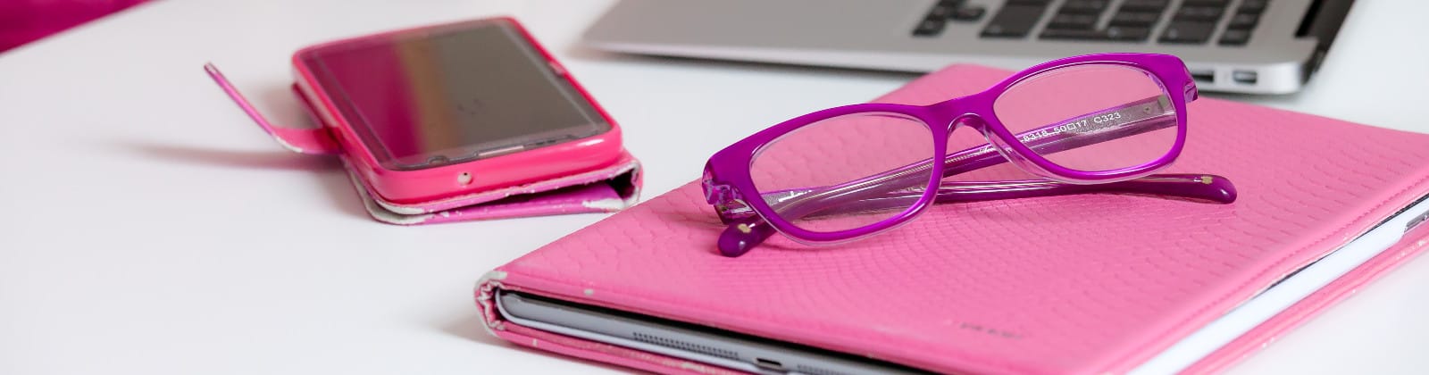 Phone, iPad and glasses